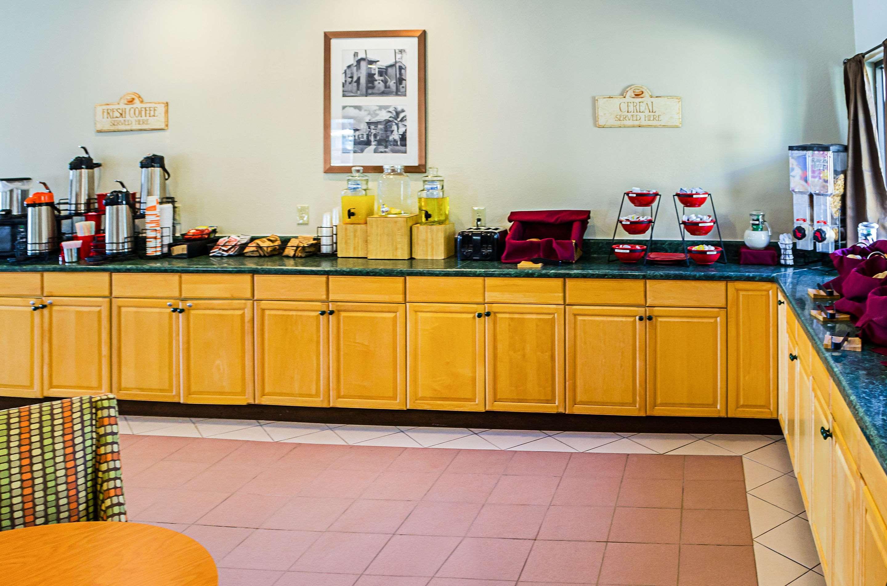 Econo Lodge Хардивилл Экстерьер фото